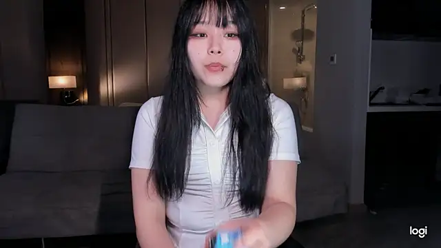 Snapshot of hee_young11 chatting on March 11, 2025, 2:51 pm hee young11 online show from March 11, 2025, 2:51 pm