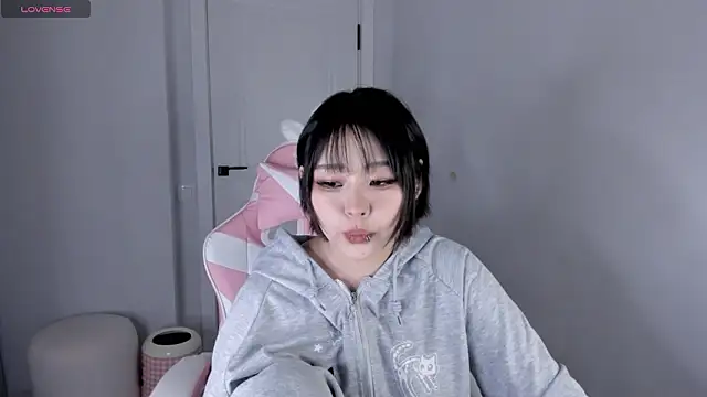 Snapshot of hee_young11 chatting on February 5, 2026, 10:14 pm hee young11 online show from February 5, 2026, 10:14 pm