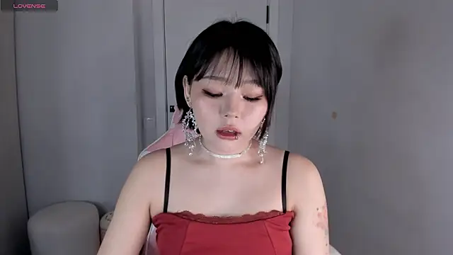 Snapshot of hee_young11 chatting on February 14, 2026, 5:10 pm hee young11 online show from February 14, 2026, 5:10 pm
