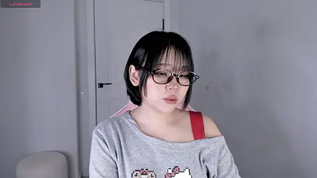 Snapshot of hee_young11 chatting on February 27, 2026, 10:54 pm hee young11 online show from February 27, 2026, 10:54 pm