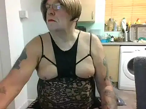 Snapshot of samanthasissieuk chatting on January 1, 2025, 4:18 am samanthasissieuk online show from January 1, 2025, 4:18 am