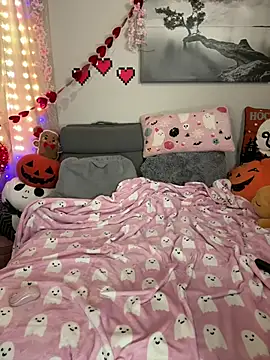 Snapshot of Angel-Lewd-Cake chatting on February 12, 2026, 10:43 am Angel-Lewd-Cake online show from February 12, 2026, 10:43 am