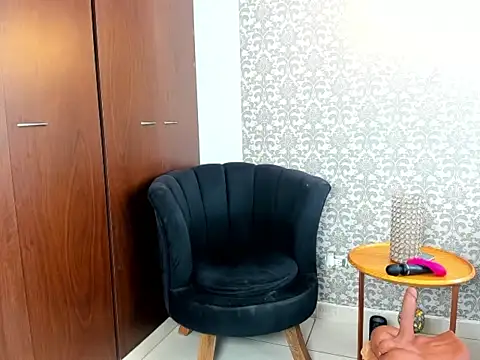 mabelsaravia online show from February 12, 2026, 6:14 pm