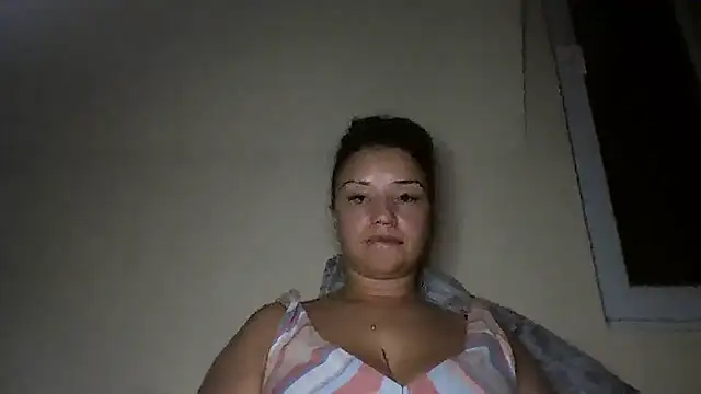 Snapshot of Linusya chatting on September 14, 2025, 4:39 pm Linusya online show from September 14, 2025, 4:39 pm