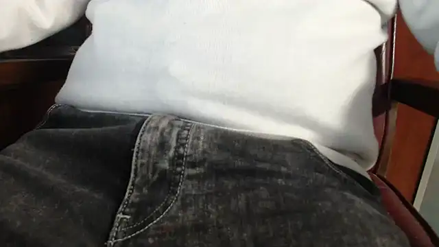 smoothandtiny online show from February 15, 2025, 8:33 am