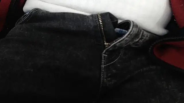 smoothandtiny online show from March 3, 2025, 10:38 am