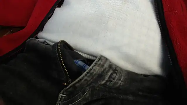 smoothandtiny online show from March 4, 2025, 10:46 am