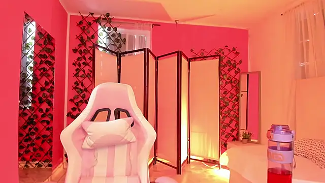 your khloe online show from October 3, 2025, 12:57 pm