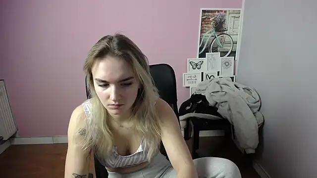 Snapshot of viktoria_lovely chatting on January 27, 2025, 6:41 am viktoria lovely online show from January 27, 2025, 6:41 am