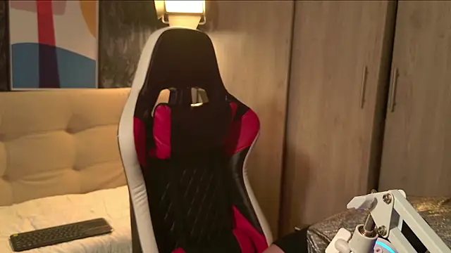 Snapshot of bigboottyxxx chatting on November 4, 2025, 3:05 am bigboottyxxx online show from November 4, 2025, 3:05 am