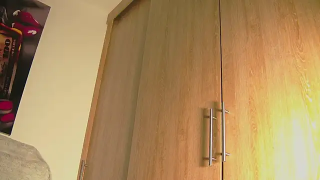 aidaadams online show from October 6, 2025, 11:07 am