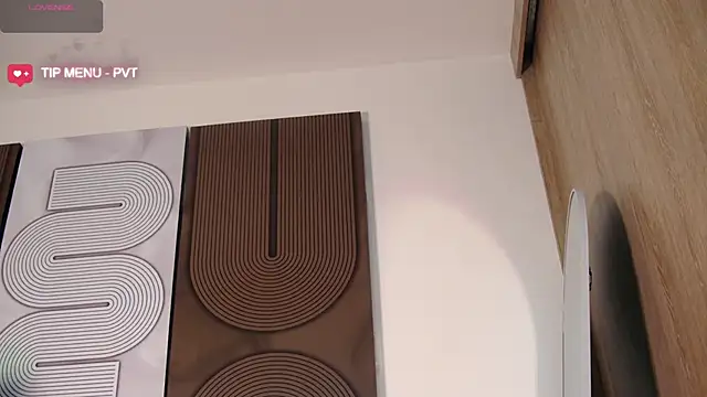 aidaadams online show from February 5, 2026, 10:31 am