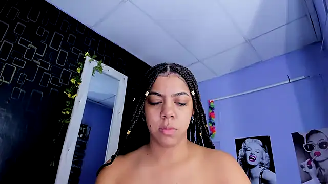 Alika01 online show from January 27, 2025, 8:07 pm