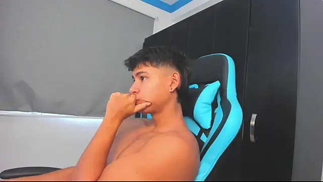 Bray Kevin online show from October 27, 2025, 4:44 pm