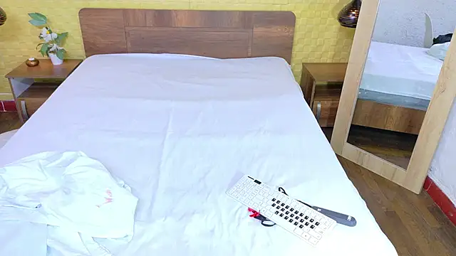 Mrs booty online show from October 7, 2025, 2:14 pm