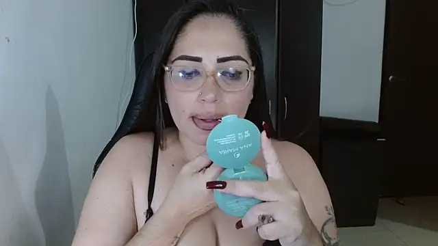 natashasmithe online show from November 20, 2025, 12:44 am