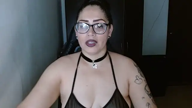 Snapshot of natashasmithe chatting on May 17, 2026, 12:19 am natashasmithe online show from May 17, 2026, 12:19 am