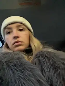 StasyWood online show from November 28, 2025, 2:03 am