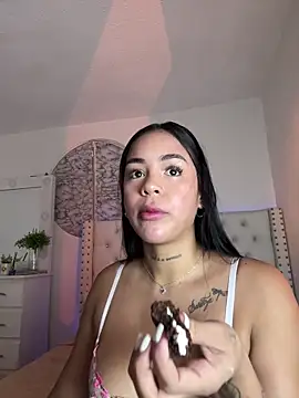 Snapshot of IsabelaVanegas_ chatting on September 25, 2025, 3:27 pm IsabelaVanegas online show from September 25, 2025, 3:27 pm