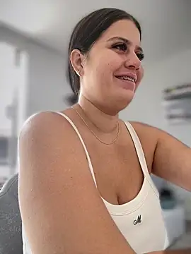 Natalia Cleark09 online show from November 26, 2025, 3:24 pm