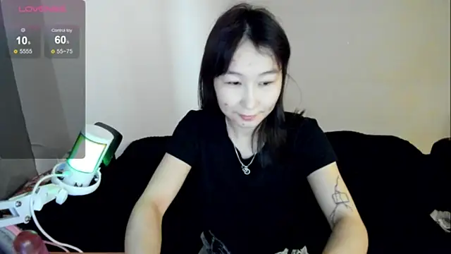 SaraXray online show from November 19, 2025, 2:33 am