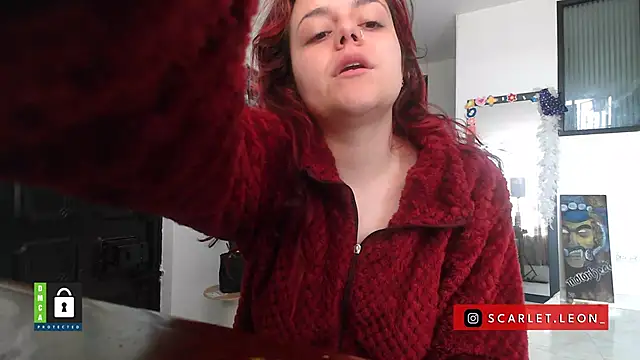 Scarletleon77 online show from October 9, 2025, 2:04 pm