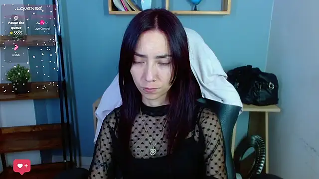 Erika Stevens online show from December 9, 2024, 3:00 pm