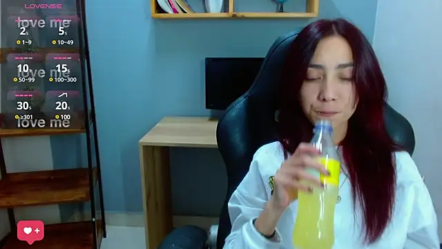 Erika Stevens online show from December 12, 2024, 2:26 am