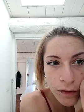 Snapshot of Cristina02 chatting on May 1, 2026, 9:25 am Cristina02 online show from May 1, 2026, 9:25 am