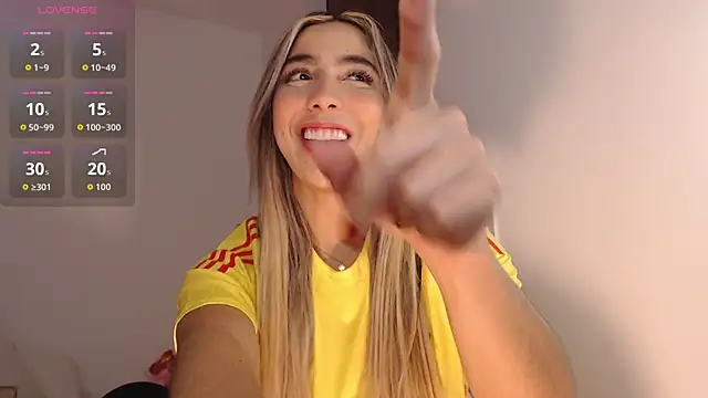 Snapshot of Marian_se chatting on October 11, 2025, 8:40 pm Marian se online show from October 11, 2025, 8:40 pm