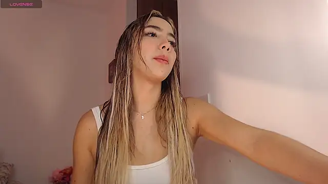 Snapshot of Marian_se chatting on October 25, 2025, 9:09 pm Marian se online show from October 25, 2025, 9:09 pm