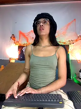 valentinabaez online show from October 27, 2025, 4:11 pm