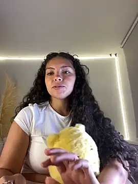 Snapshot of Nathcurly_ chatting on December 21, 2024, 4:30 am Nathcurly online show from December 21, 2024, 4:30 am