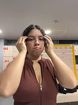 Snapshot of Nathcurly_ chatting on December 23, 2024, 2:45 am Nathcurly online show from December 23, 2024, 2:45 am