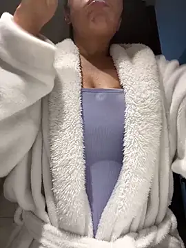 Snapshot of Nathcurly_ chatting on January 13, 2025, 2:07 am Nathcurly online show from January 13, 2025, 2:07 am