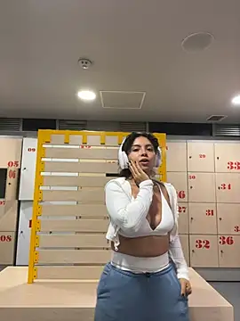 Snapshot of Nathcurly_ chatting on January 25, 2025, 2:47 am Nathcurly online show from January 25, 2025, 2:47 am