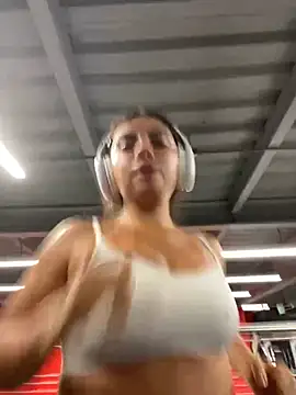 Snapshot of Nathcurly_ chatting on February 15, 2025, 6:12 am Nathcurly online show from February 15, 2025, 6:12 am