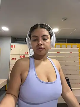 Snapshot of Nathcurly_ chatting on February 16, 2025, 3:04 am Nathcurly online show from February 16, 2025, 3:04 am