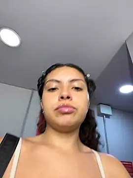 Snapshot of Nathcurly_ chatting on February 18, 2025, 3:10 am Nathcurly online show from February 18, 2025, 3:10 am