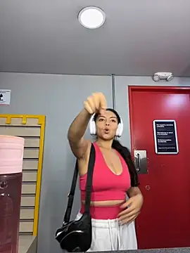 Snapshot of Nathcurly_ chatting on March 5, 2025, 3:08 am Nathcurly online show from March 5, 2025, 3:08 am