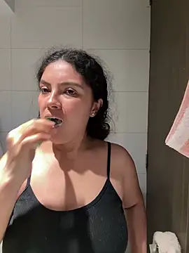 Nathcurly  online show from May 26, 2026, 1:12 am