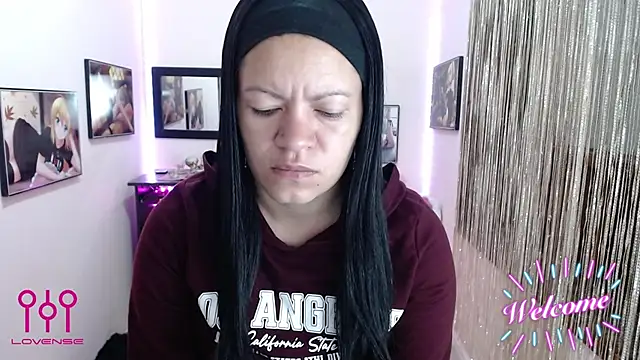 Snapshot of Cristal_w chatting on October 15, 2025, 12:38 pm Cristal w online show from October 15, 2025, 12:38 pm