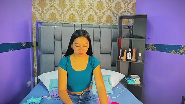 Lila Pinky online show from October 2, 2025, 12:34 pm