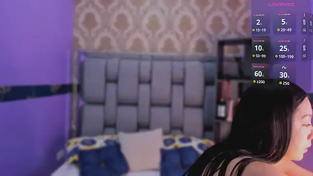 Lila Pinky online show from November 28, 2025, 12:41 pm