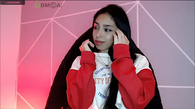 lilylouisee online show from February 14, 2026, 6:48 pm