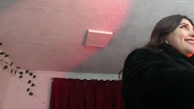 dreamgirl sweet online show from April 15, 2026, 4:19 am