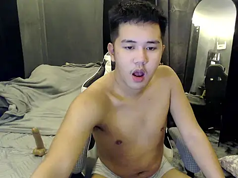 xgregor07 online show from November 5, 2025, 10:48 am