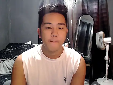 xgregor07 online show from May 25, 2026, 9:26 am