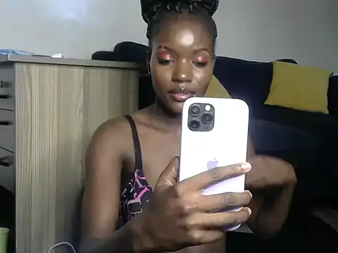 Snapshot of Aisharahma254 chatting on December 4, 2024, 12:03 pm Aisharahma254 online show from December 4, 2024, 12:03 pm