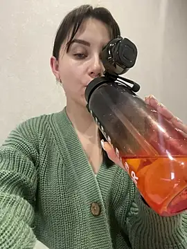 ellie ssexy online show from February 15, 2025, 4:47 am